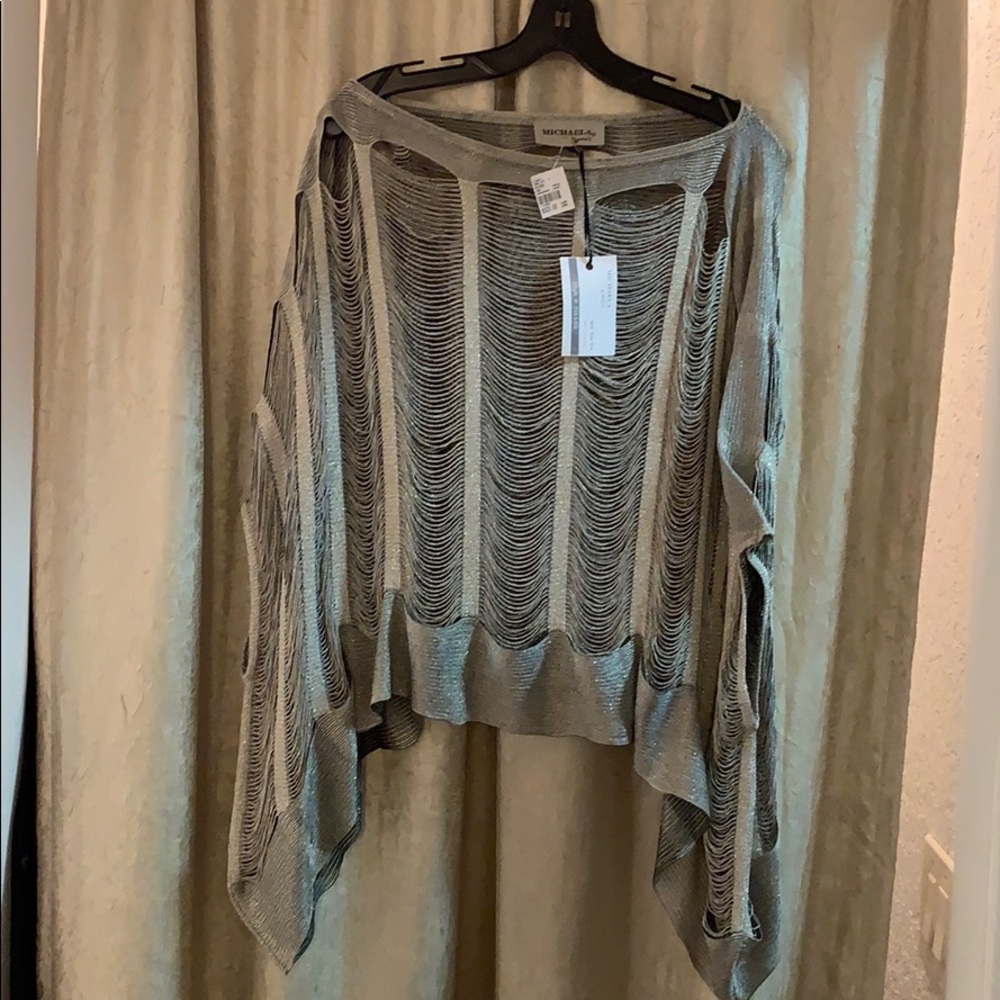Unique silver top